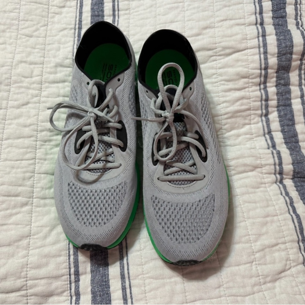 Worn once hovr sonic 5 under armour. Men’s size 11.5